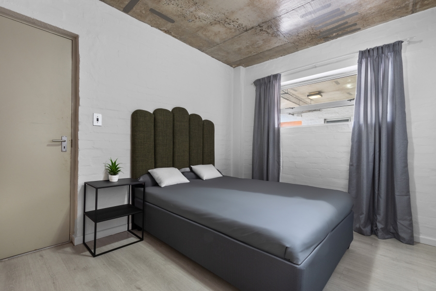 2 Bedroom Property for Sale in Woodstock Western Cape